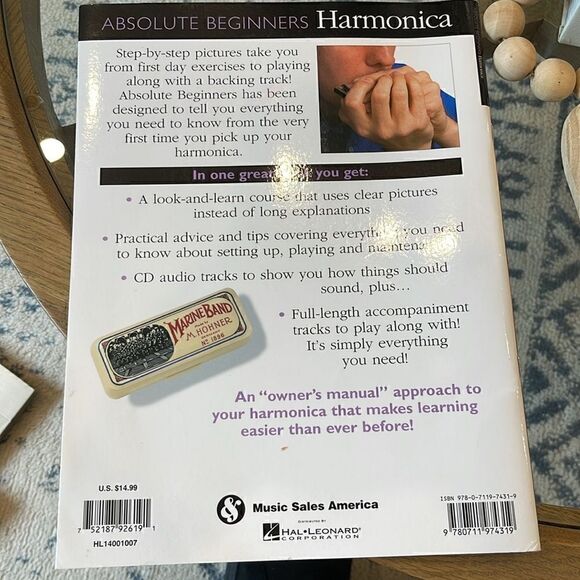 Hal Leonard Corp - Absolute Beginners Harmonica - Book/Online Audio - Picture 3 of 4